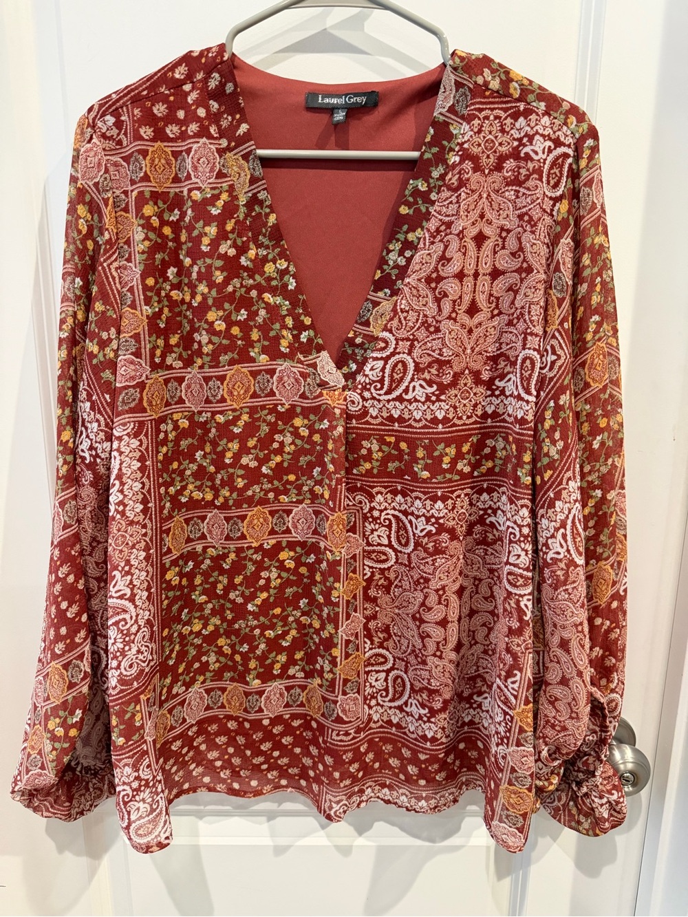 Laurel Grey V-Neck Blouse Size Large